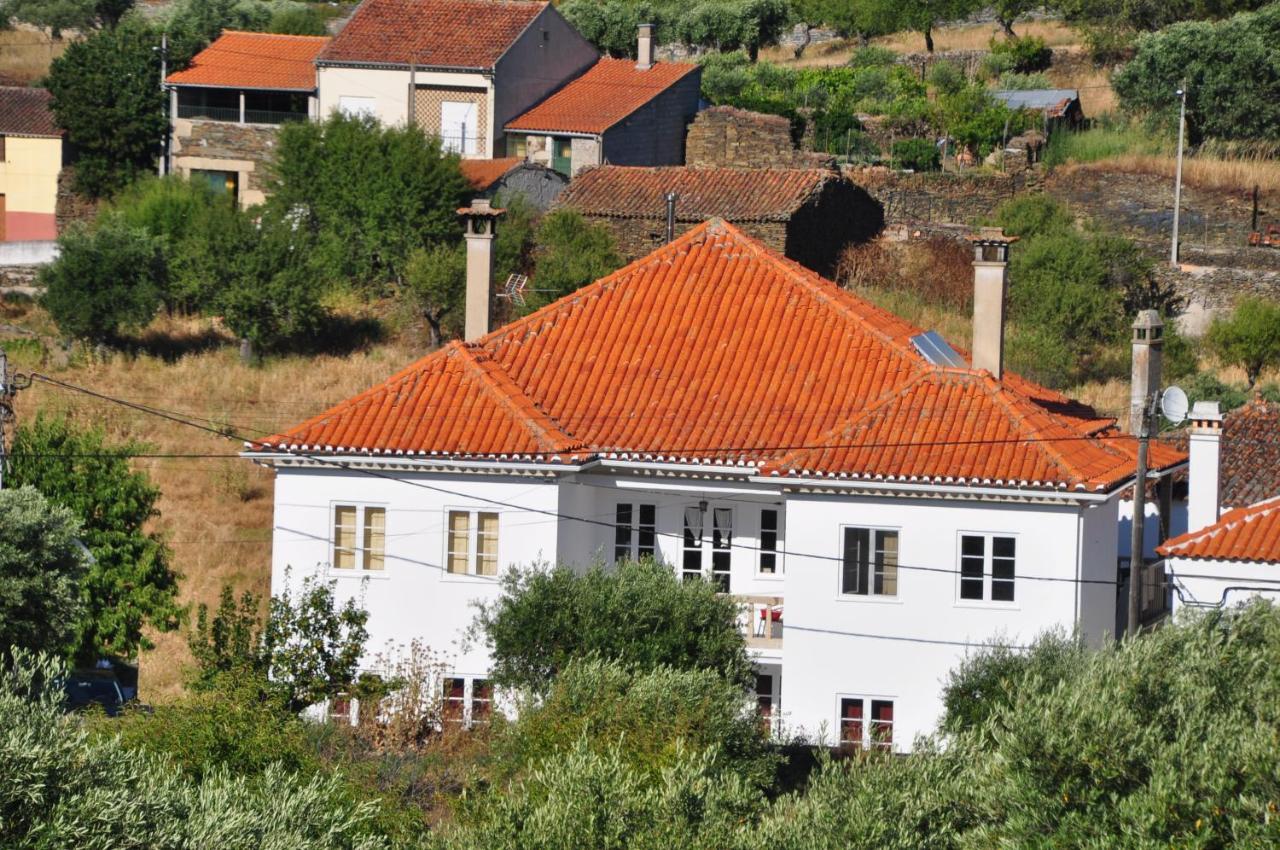 Отель Casa Dos Primos Muxagata  Экстерьер фото